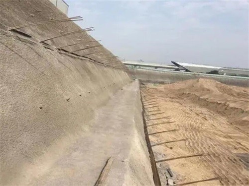 南京河道边坡加固